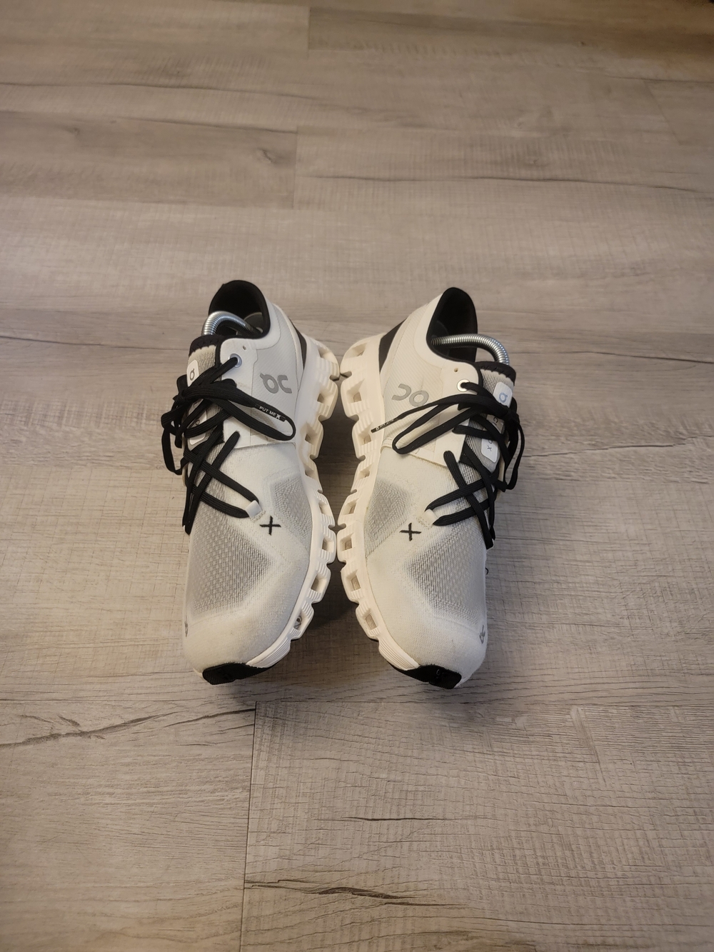 On Running Women's White and Black Athletic Shoes - Picture 7 of 9